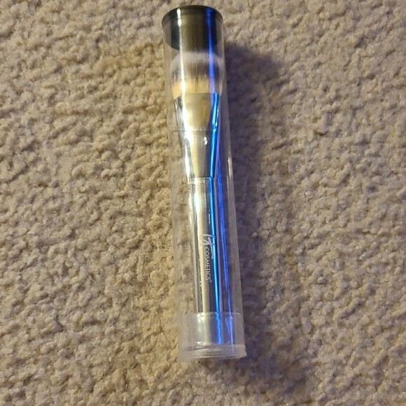 IT Cosmetics Flat Paddle Makeup Brush - Picture 1 of 2